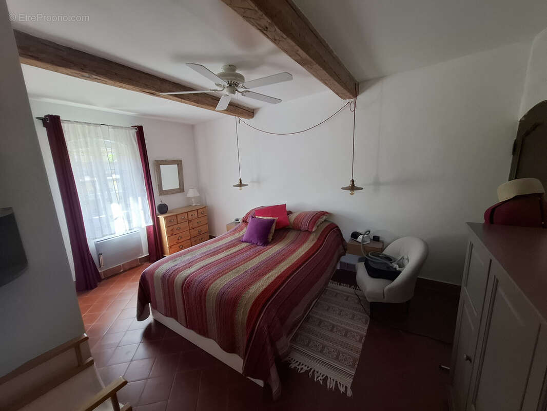 Maison à FONTVIEILLE