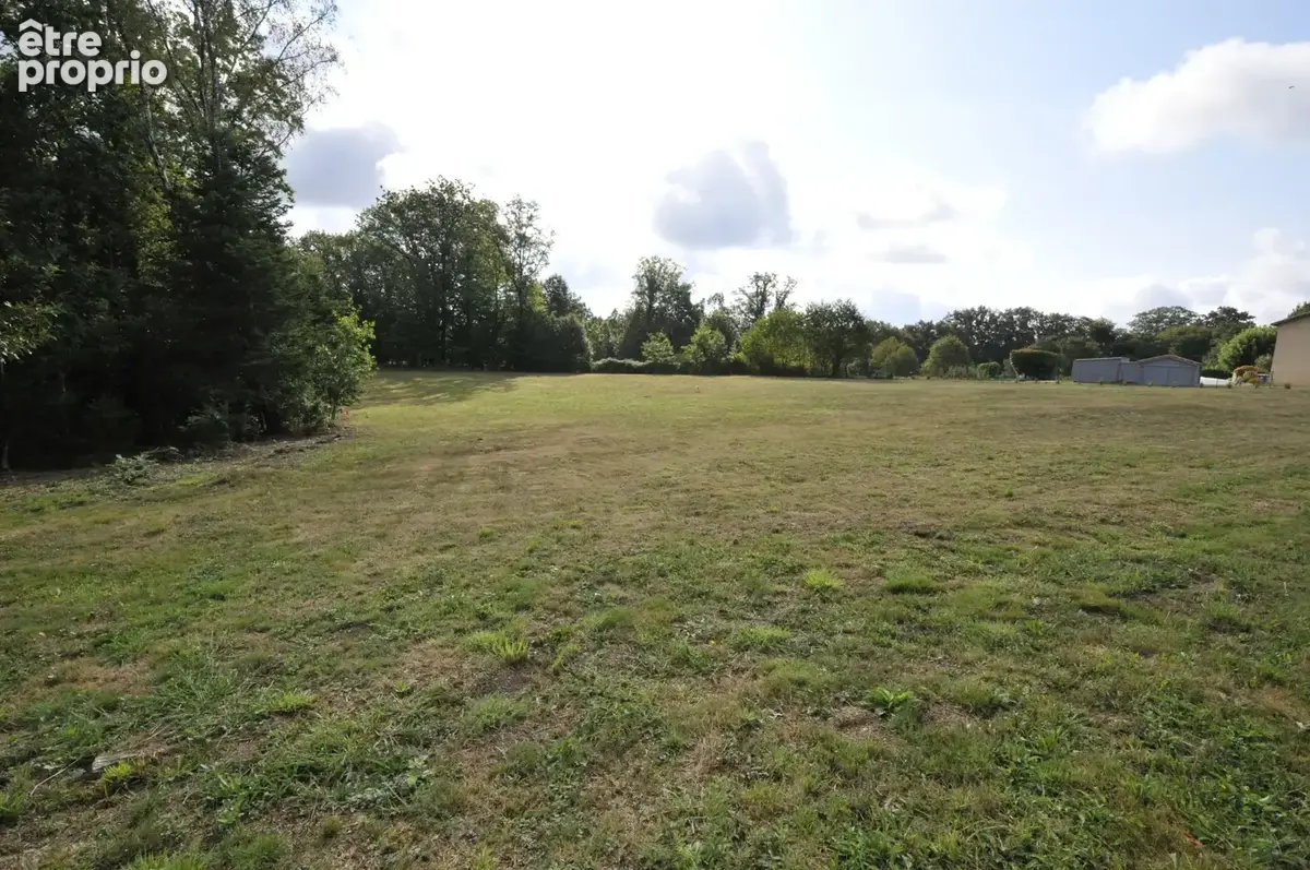 Terrain à BOISSEUIL