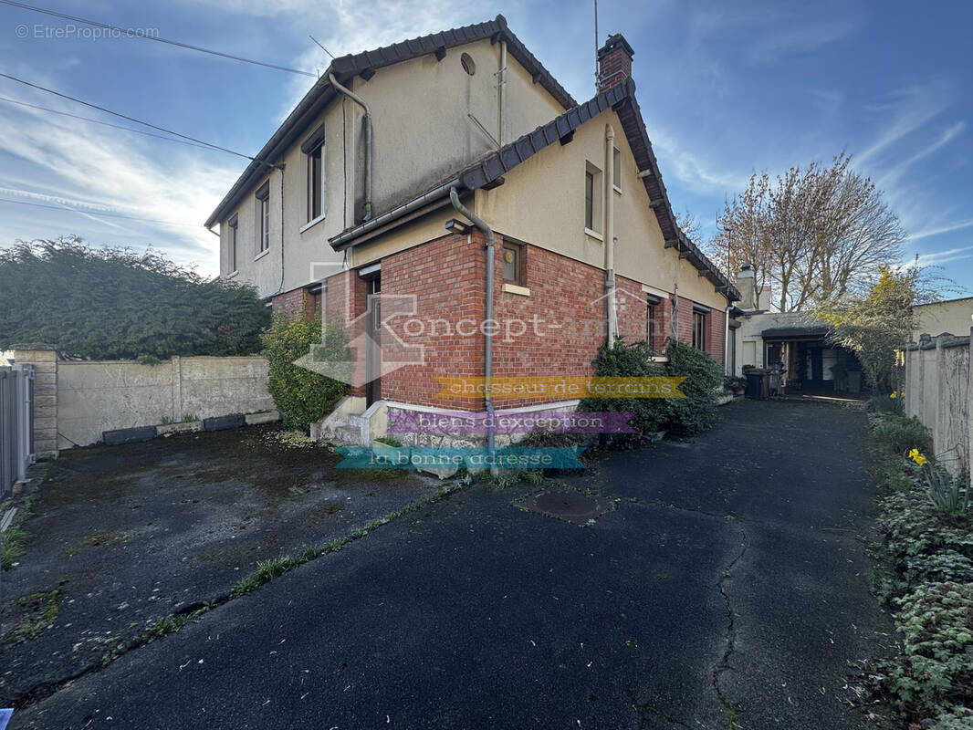 n°1 - Maison à CLERMONT