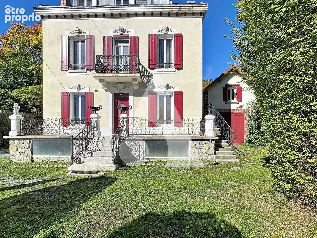 Maison de Maître des années 1920 avec dépendance - 217.98 m² habitables - Terrain de 1 430 m² - GAP ! - photo 2