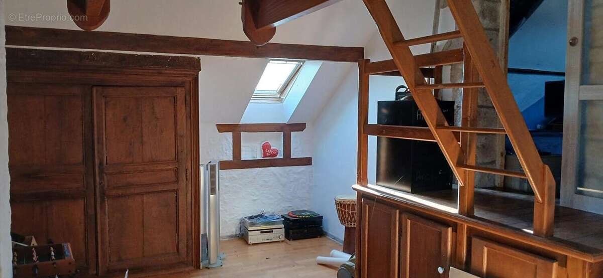 Maison à DAMBENOIT-LES-COLOMBE