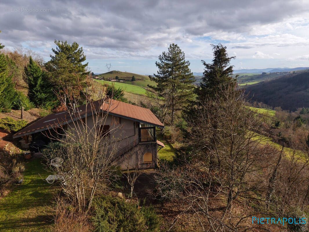Maison à SAINT-CLEMENT-SUR-VALSONNE