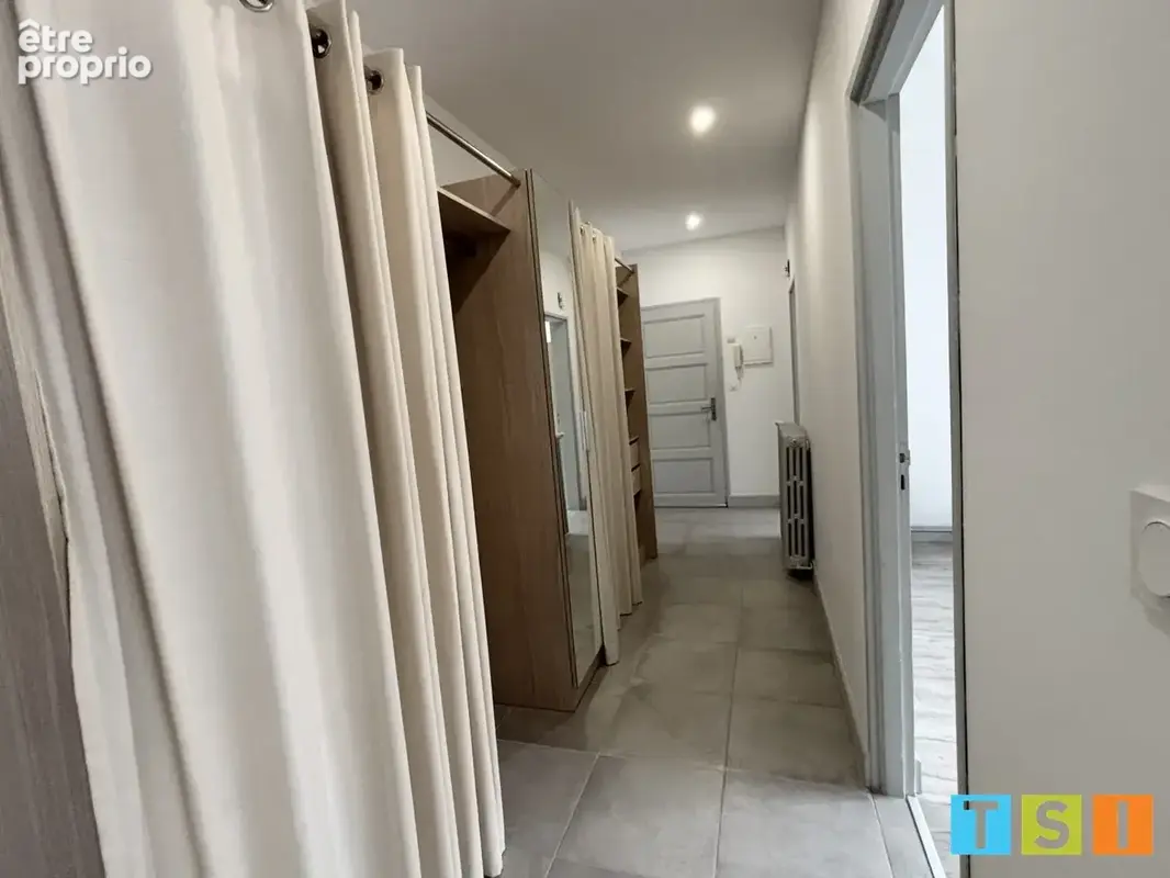 À vendre  Magnifique T3 rénové et meublé au cur du centre historique - photo 7