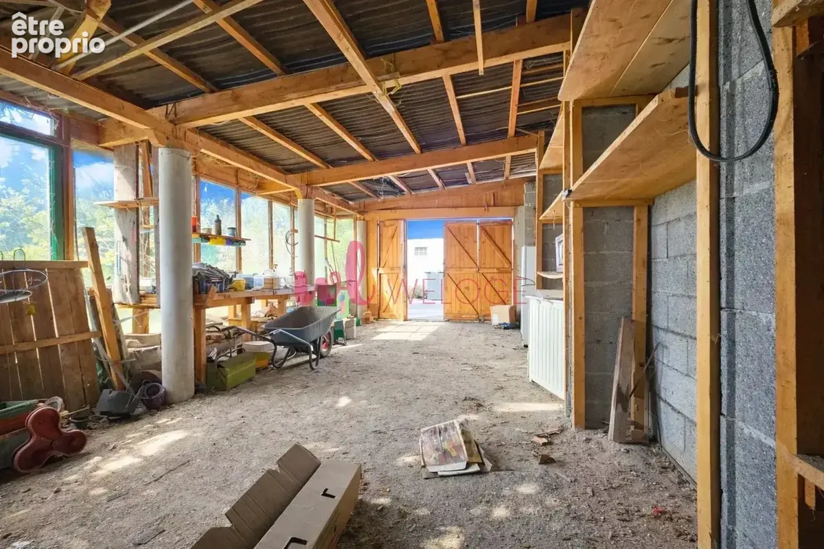 Maison de village avec cour – 2 grandes chambres, jardin et grand garage à proximité - photo 5