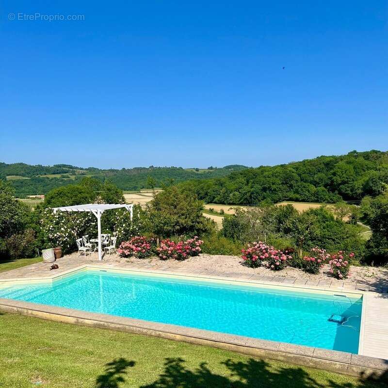 Maison à AURIONS-IDERNES