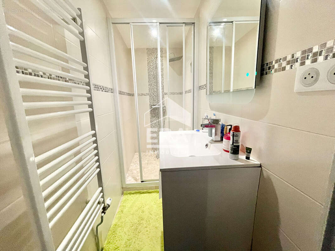 Maison à SARTROUVILLE