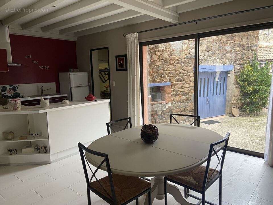 Maison 162 m² à Cherier  - photo 5
