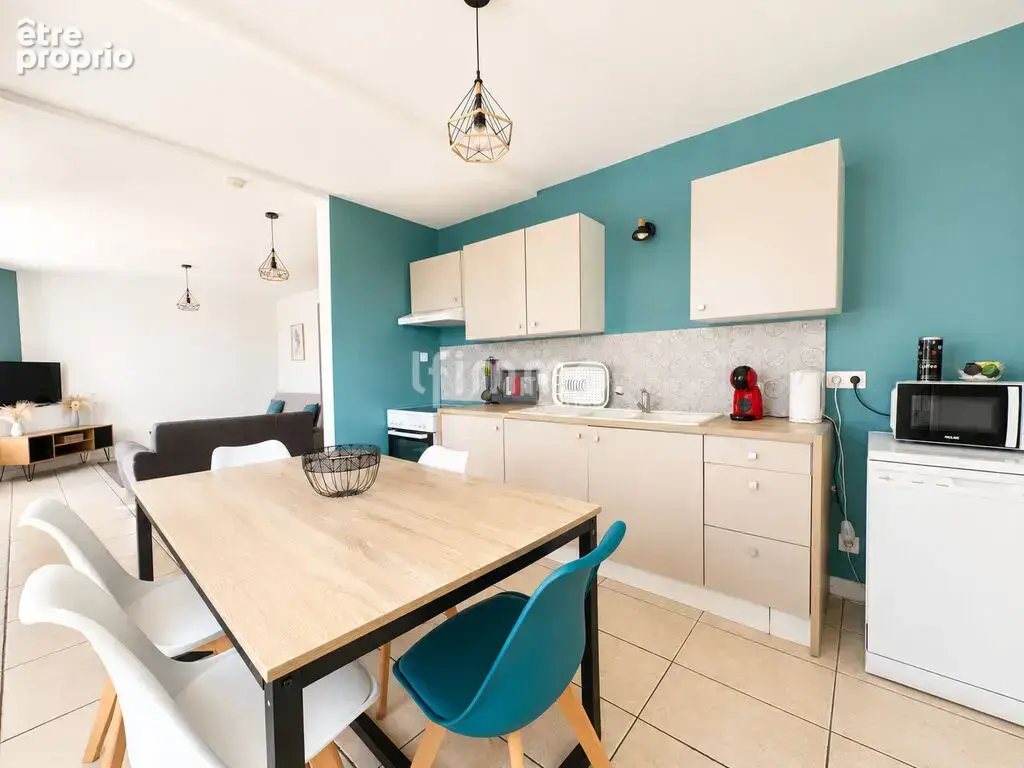 Appartement rez de chaussée 67m² 2 places de parking jardin 248m - photo 3