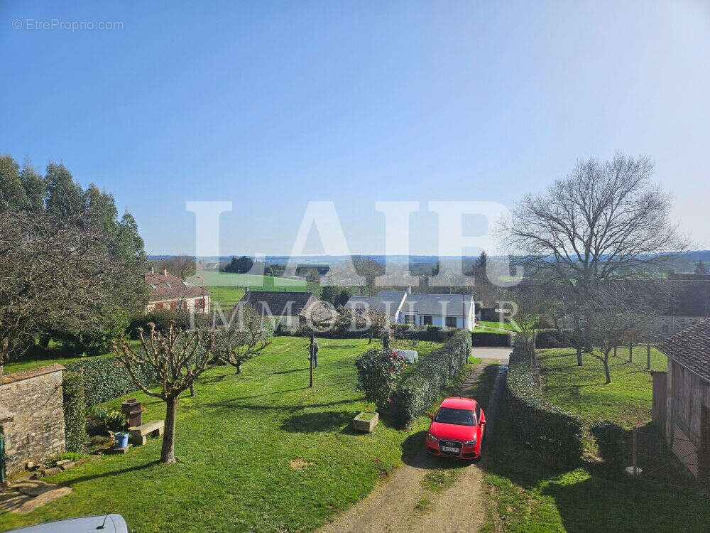 Maison à LA FERRIERE-BOCHARD