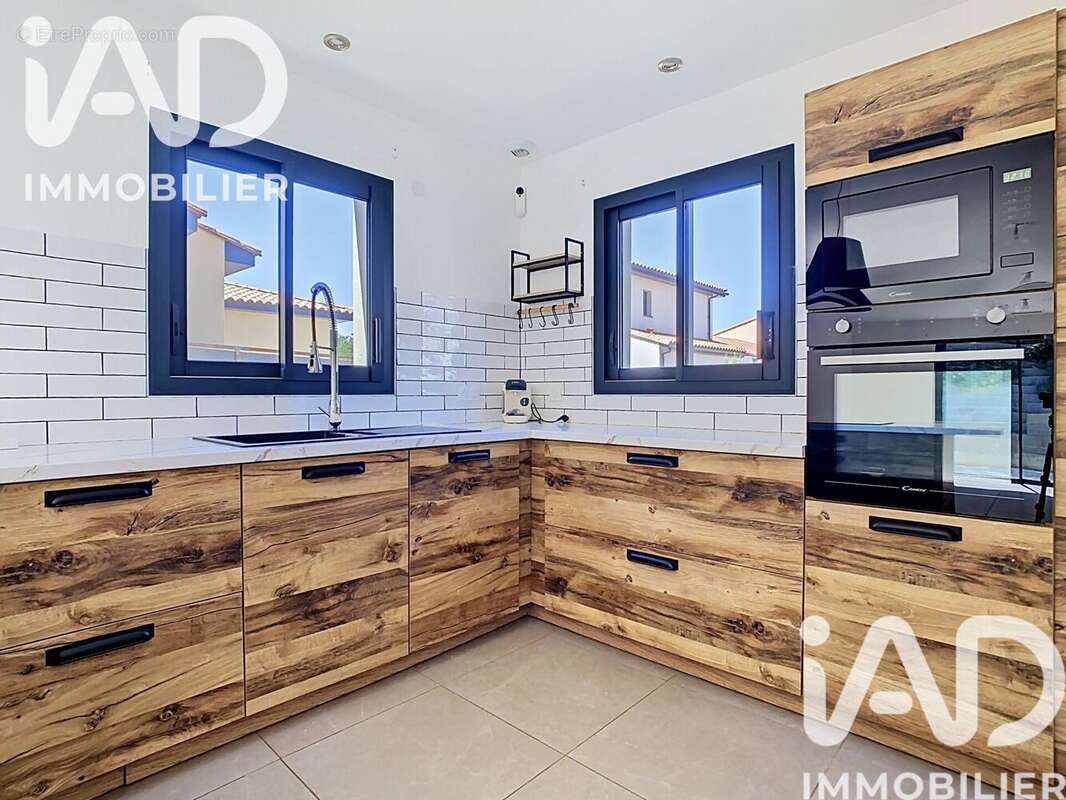 Maison 83 m² à Rodes  - photo 4