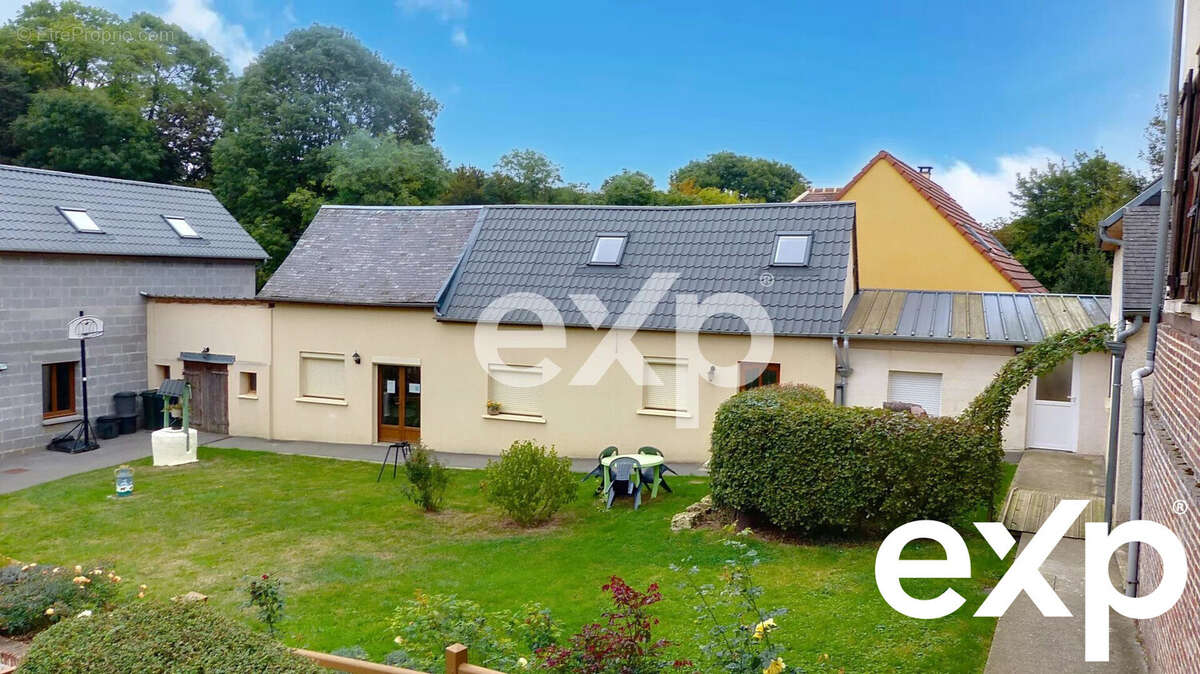 Maison à GRANDVILLIERS