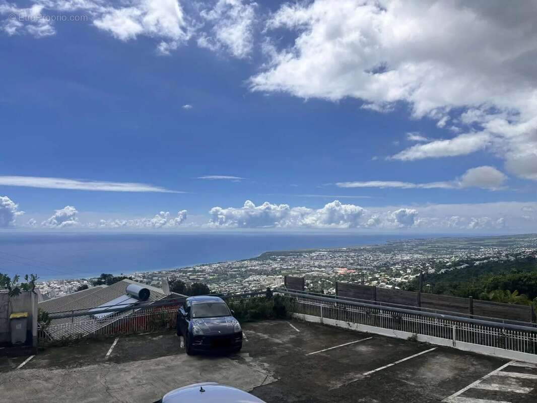 Appartement à SAINT-DENIS
