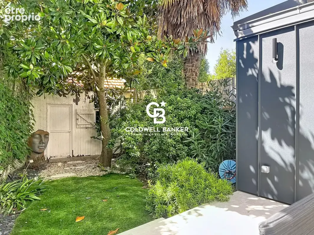 La Genette — Élégante maison de ville repensée par architecte avec garage et jardin - photo 2