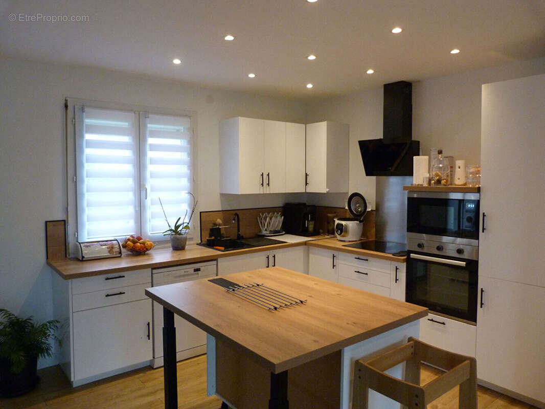 Maison à QUELAINES-SAINT-GAULT