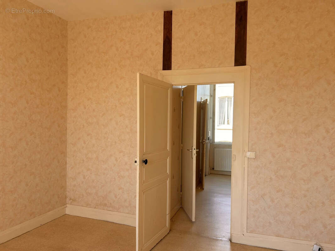 Maison à SAINT-GAULTIER