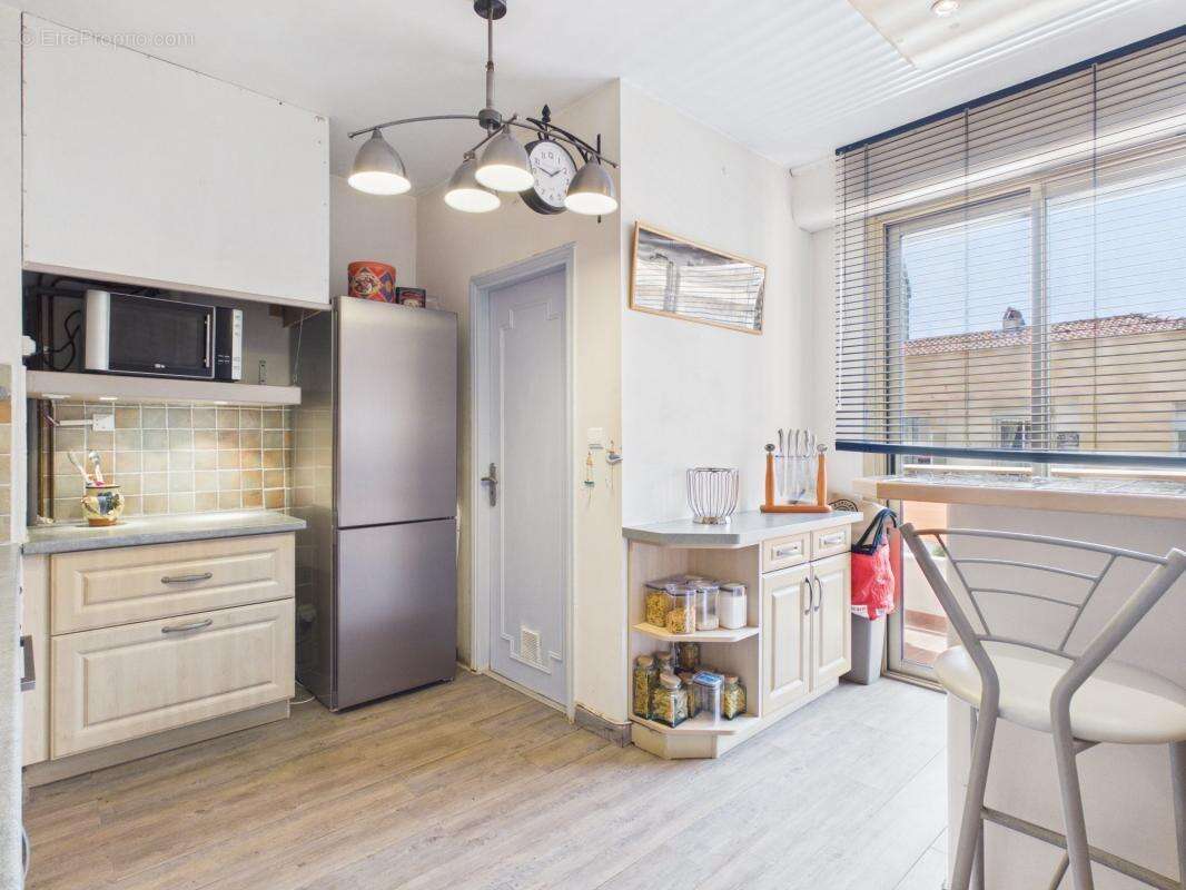 A vendre f3 lumineux vue mer palais grandval - photo 6