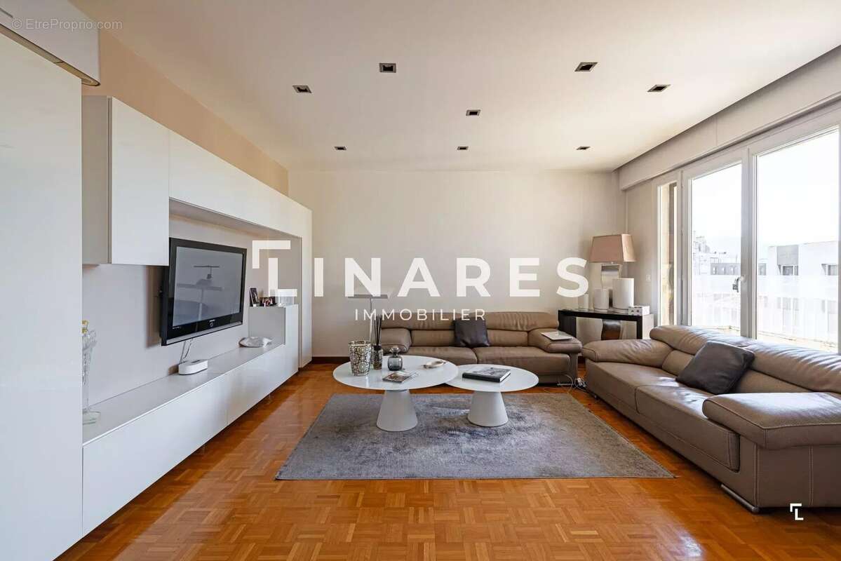 PERRIER HORIZON - Appartement T4 de 126m2 - Balcons - Loggia - Cave - 13008 - photo 5