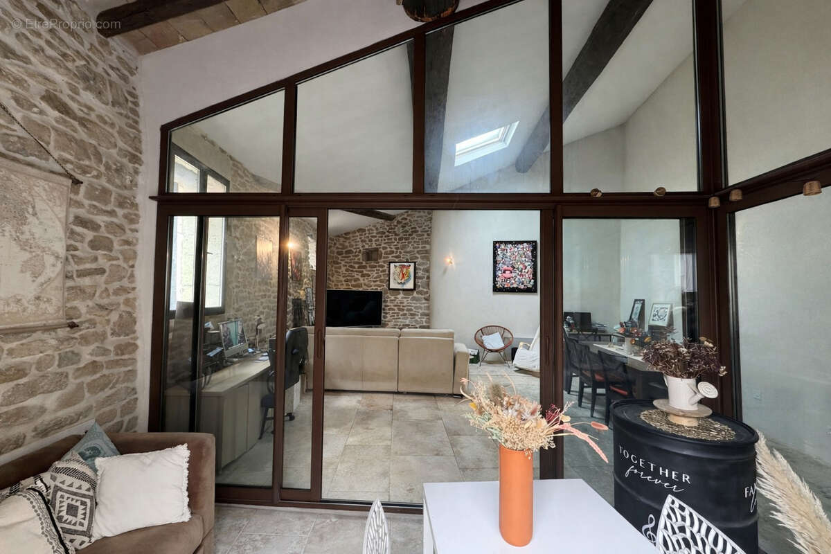 Maison à GALLARGUES-LE-MONTUEUX