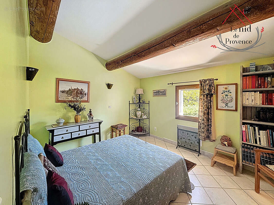 Maison à PERNES-LES-FONTAINES