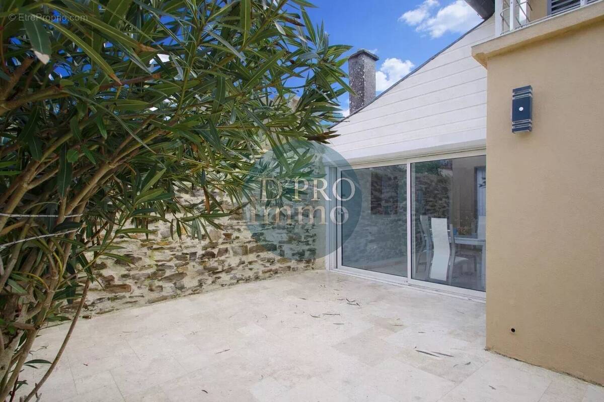 Maison à LA HAIE-FOUASSIERE