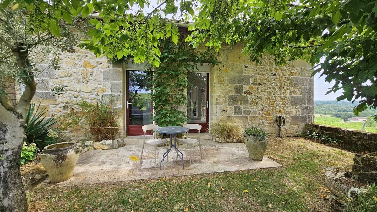 Maison à BOURG