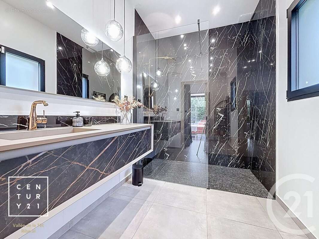 Maison à SAINT-FELIU-D&#039;AVALL