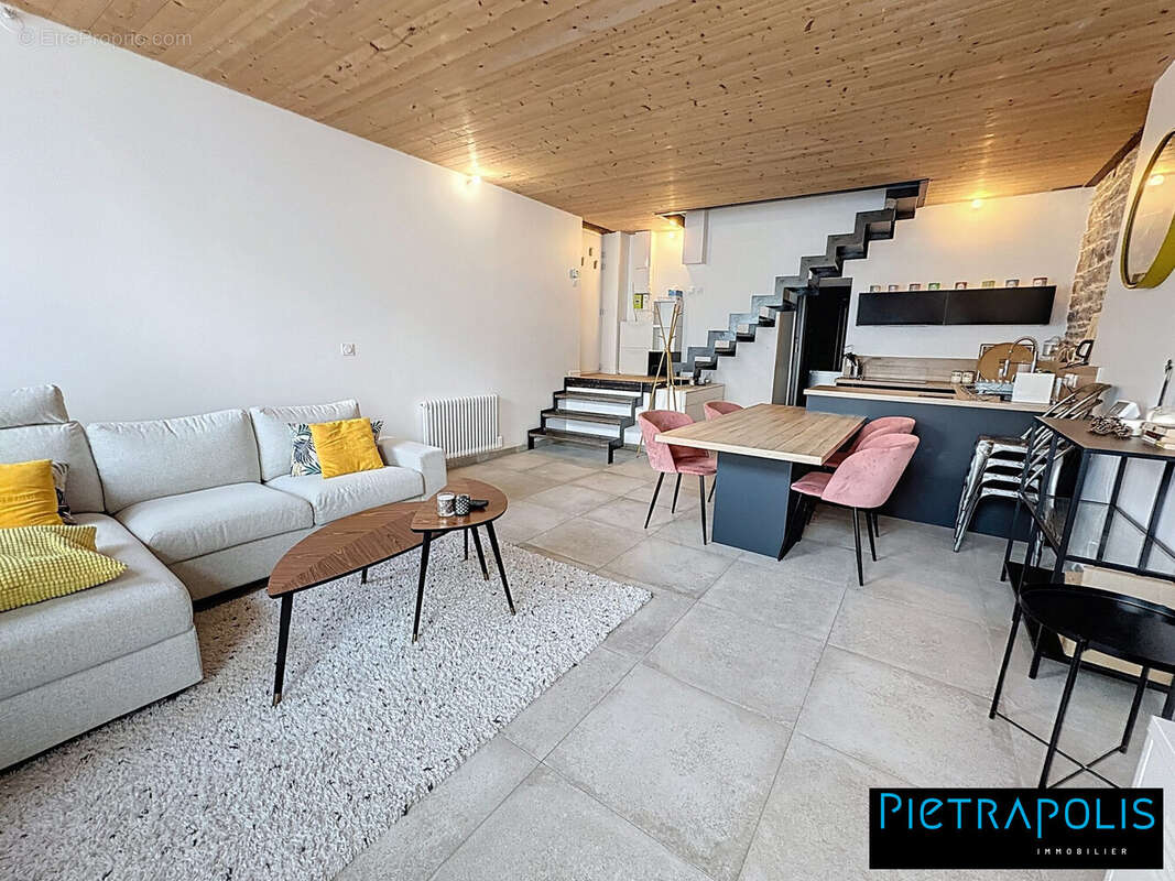 Appartement 81 m² à Caluire-Et-Cuire  - photo 2