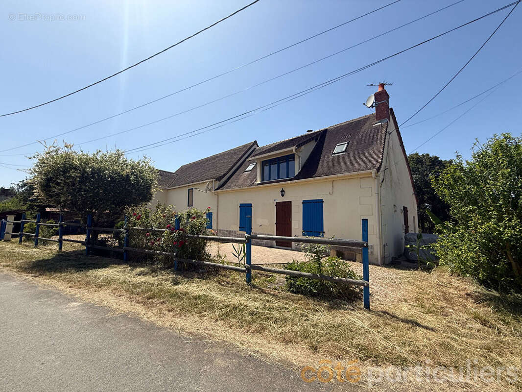 Maison à ORCENAIS