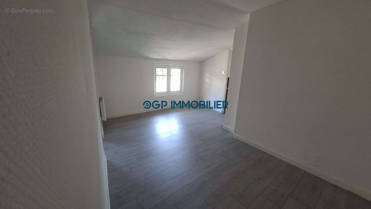 Maison à LA MAGDELAINE-SUR-TARN