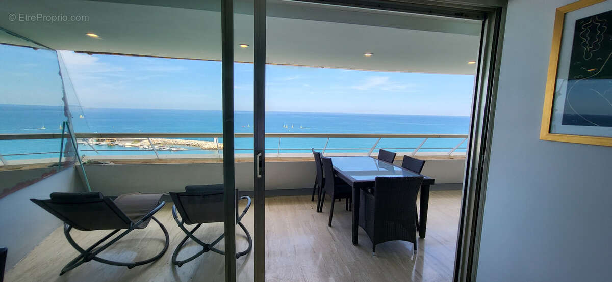 Appartement à VILLENEUVE-LOUBET