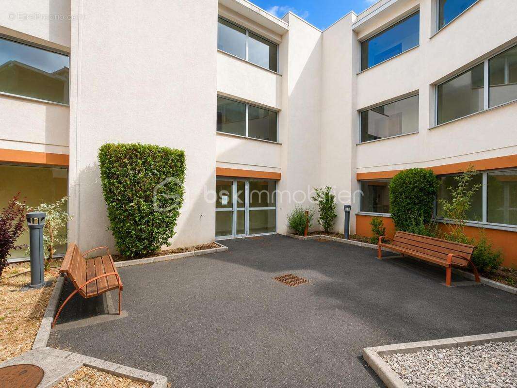  EXCLUSIVITÉ – Superbe T3 avec terrasse de 15 m² ET PLACE DE PARKING dans la résidence la plus prisée de Lamalou-les-Bains ! - photo 18