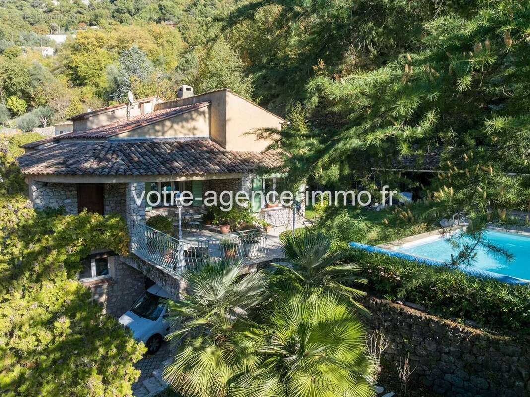 Maison à TOURRETTE-LEVENS