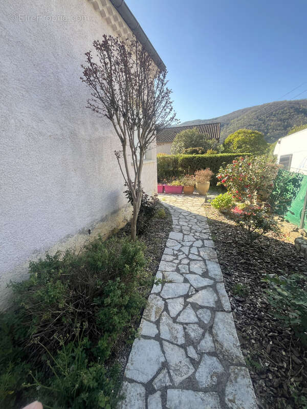 Maison à LE POUJOL-SUR-ORB