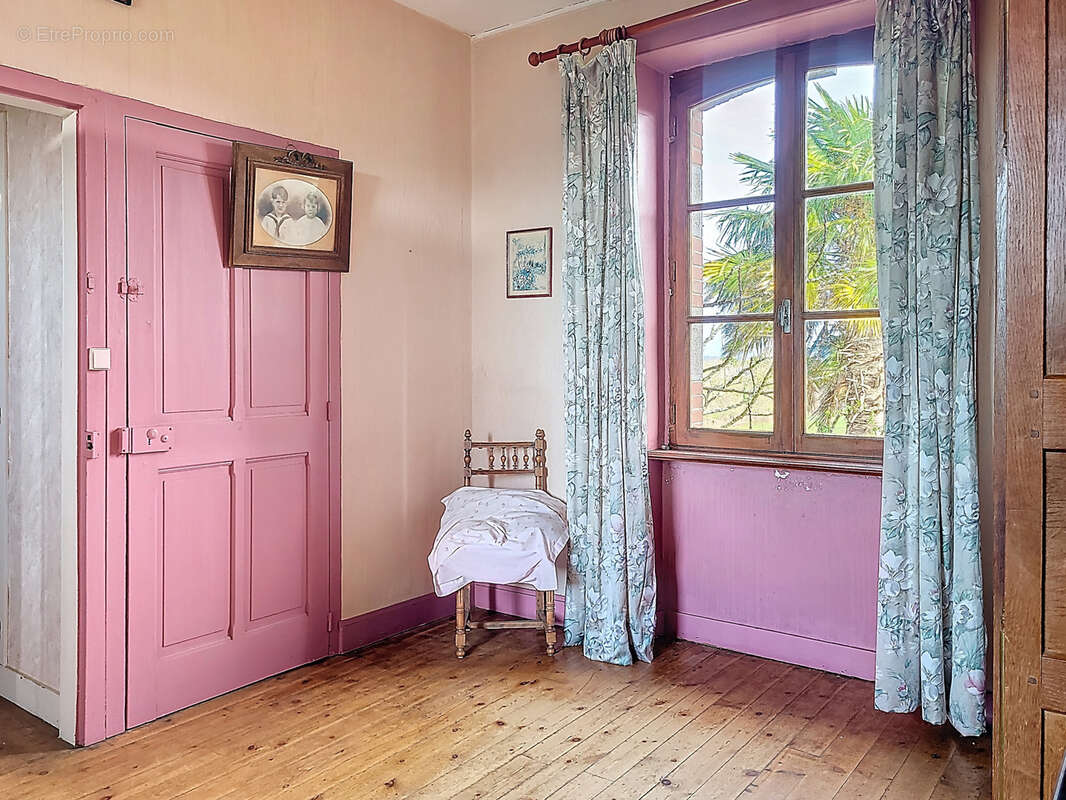 Maison à MONTMARTIN-SUR-MER