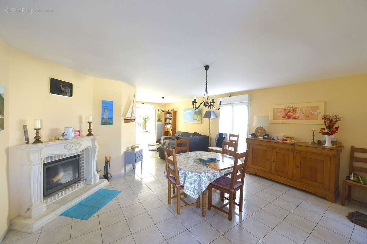 Maison à SAINT-GEORGES-DE-DIDONNE