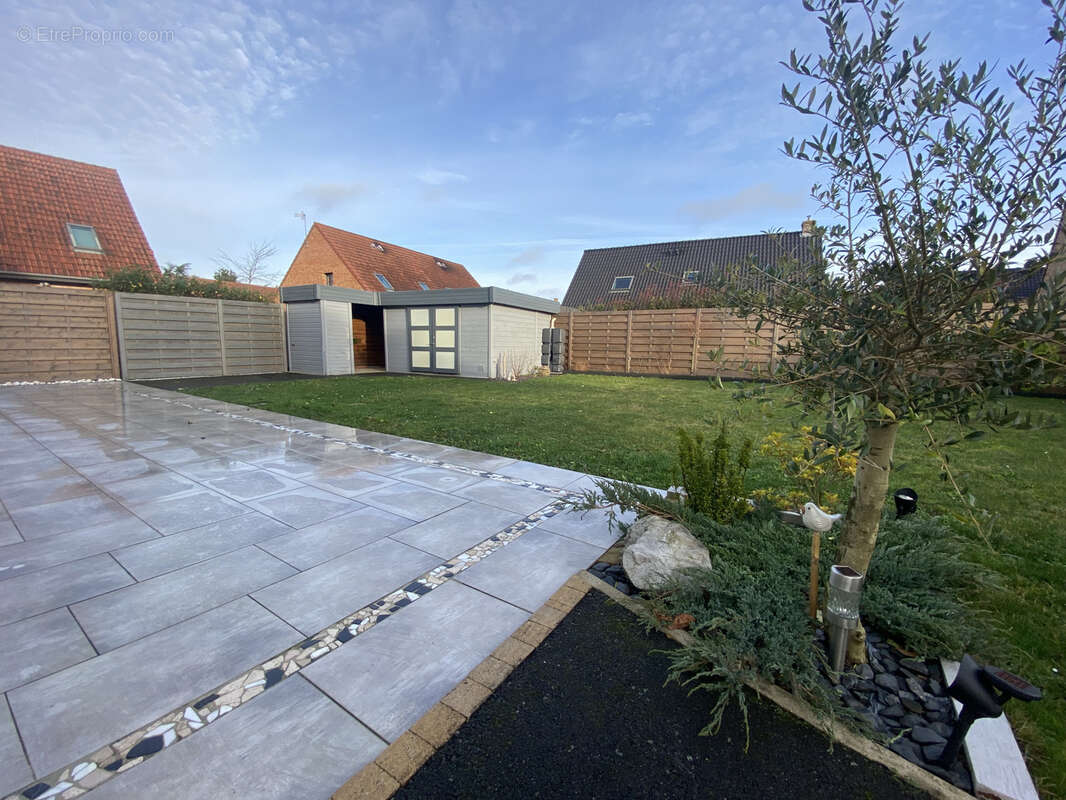 Maison à COURRIERES