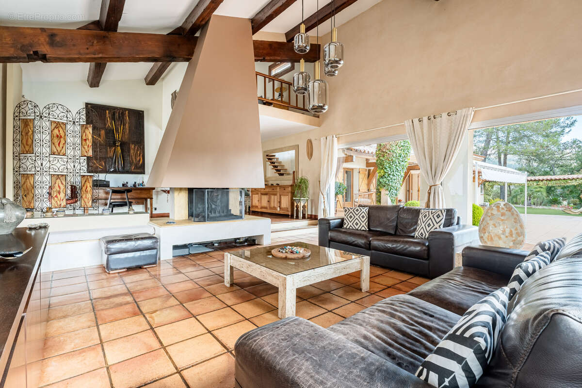 Maison à LA BOUILLADISSE