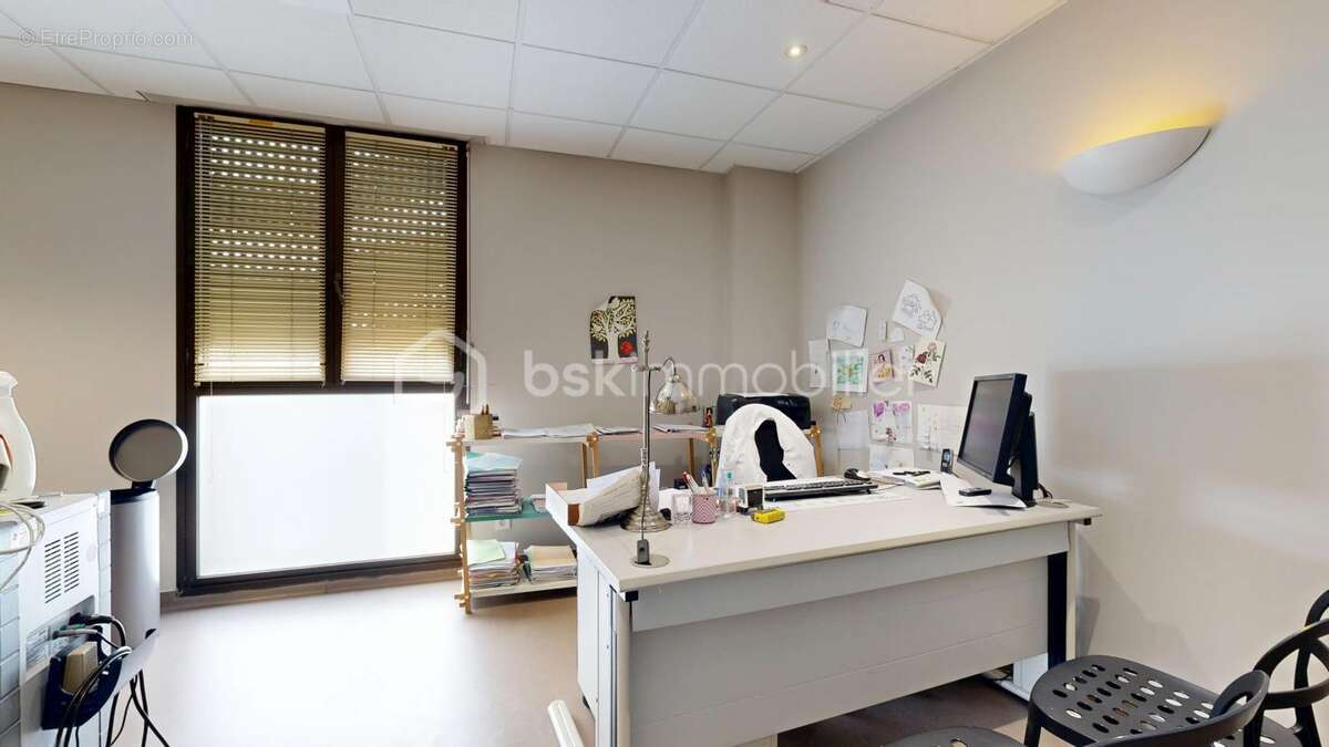 Bureau spacieux pour entrepreneurs, un investissement idéal au cœur de la ville - photo 4