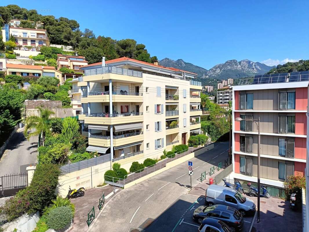 Appartement à ROQUEBRUNE-CAP-MARTIN