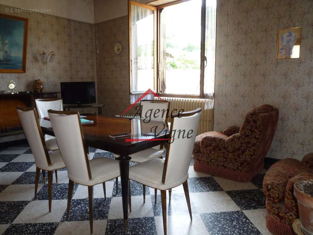 Maison à MOLIERES-SUR-CEZE