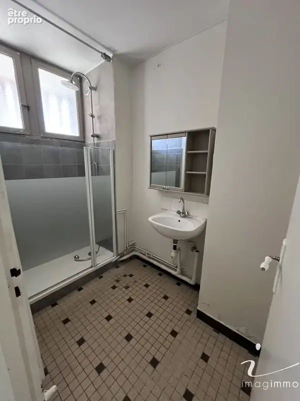 Appartement ff4 pres d'arenes - photo 8