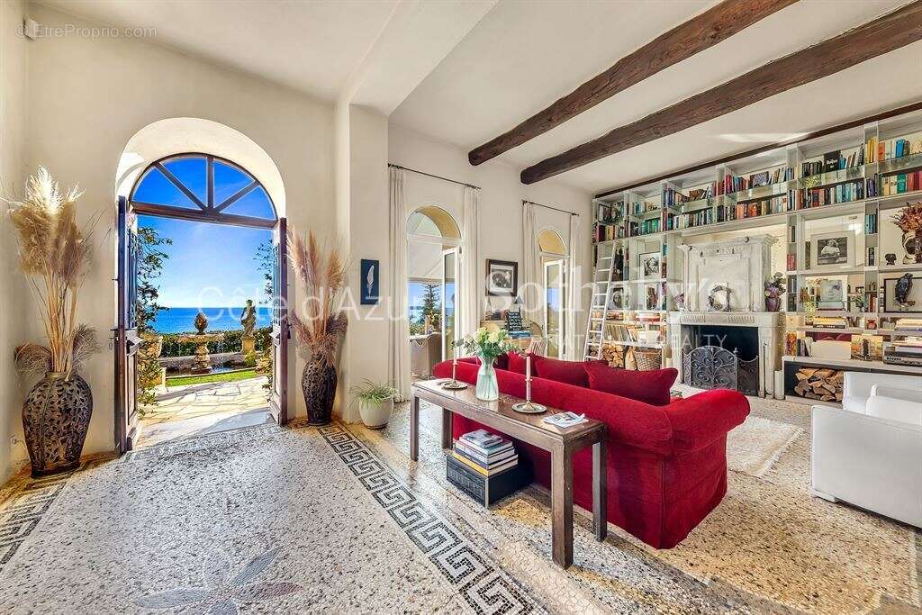 Maison à EZE