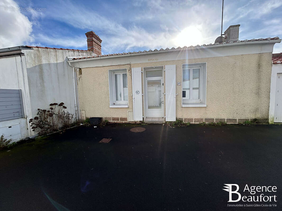 Maison  Saint Gilles Croix De Vie - Avec garage privé. - photo 3