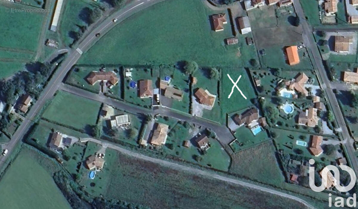 Photo 1 - Terrain à CASTEL-SARRAZIN