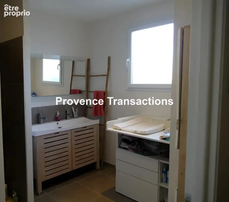 Villa de 138 m² avec piscine. - photo 10
