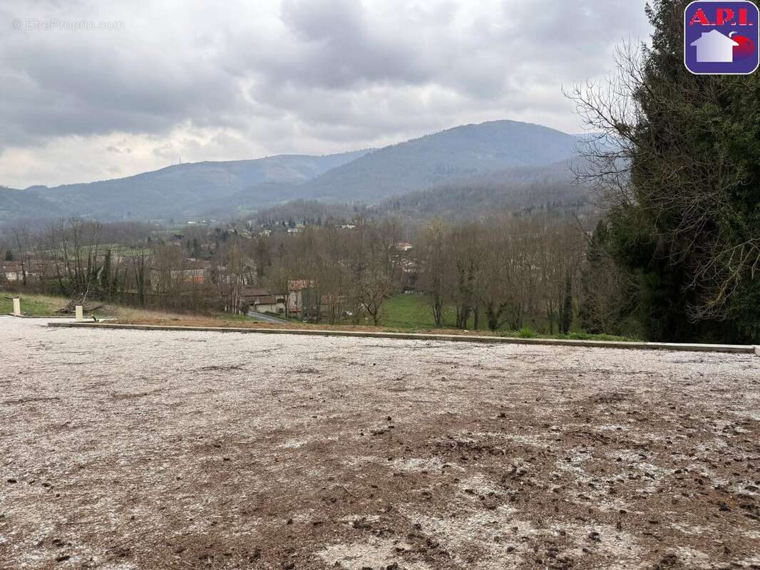 Terrain à FOIX