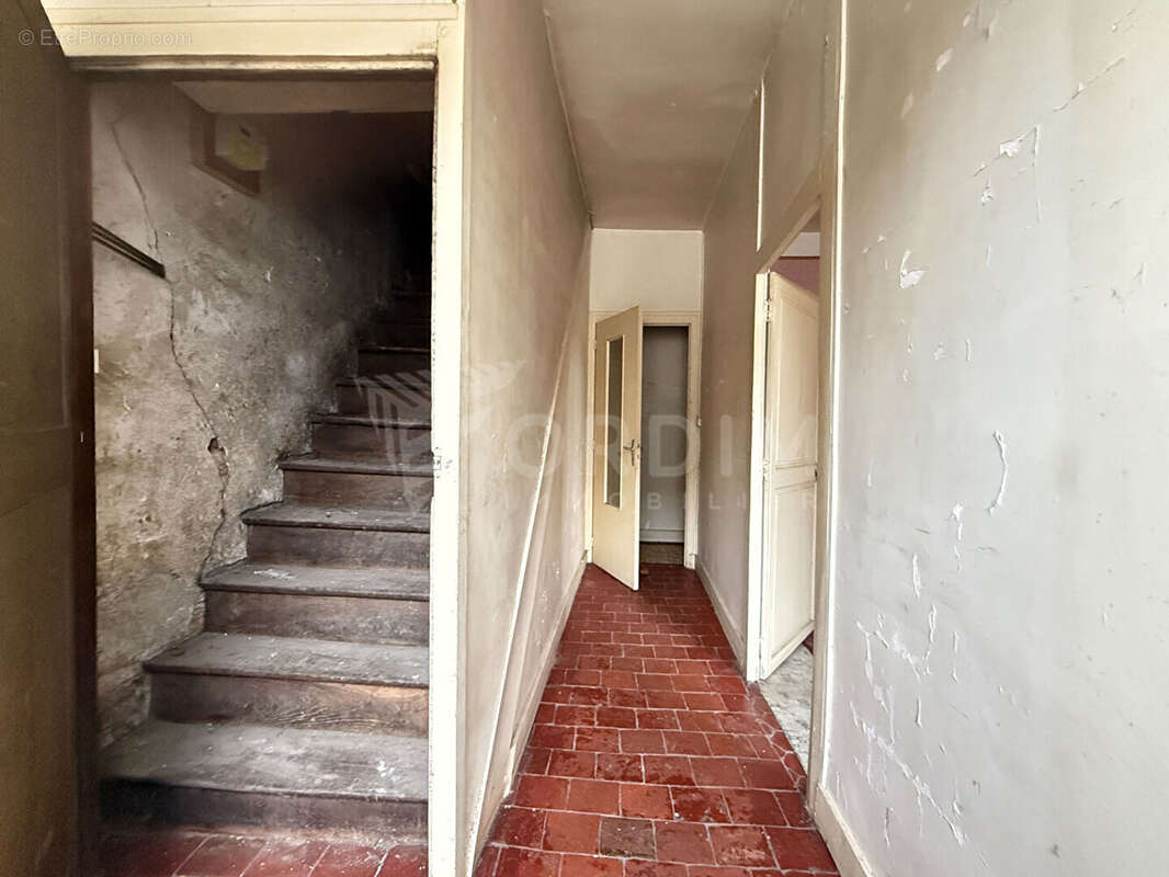 Appartement à DONZY