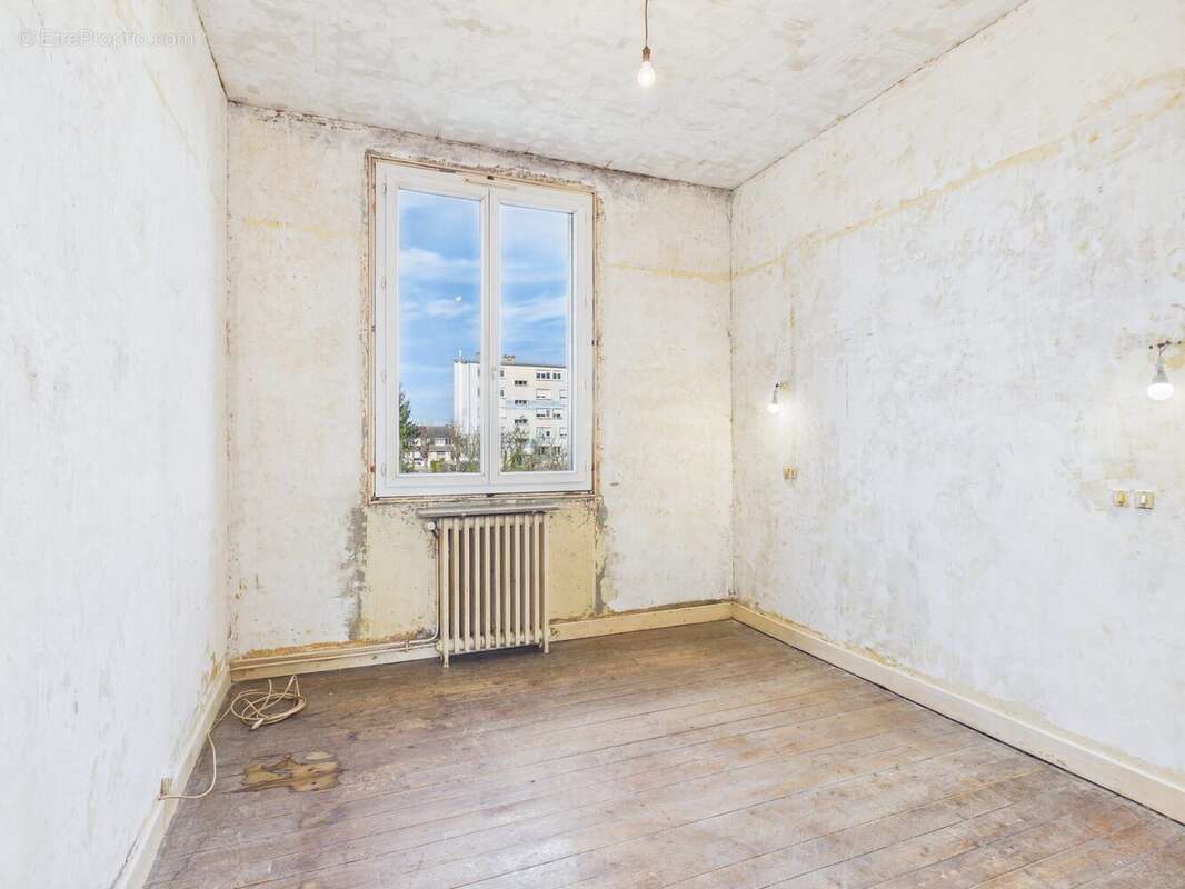 Maison à ROMILLY-SUR-SEINE