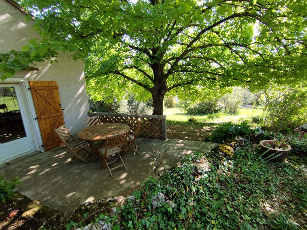 Maison à VILLESPASSANS