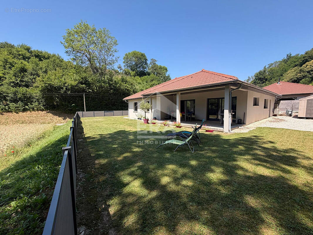 Maison à CHARAVINES